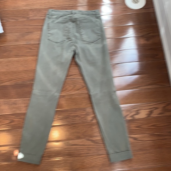 JBrand Anja Cuffed Pant in Olive Mid-Rise - Picture 4 of 5